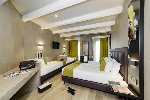 جناح عائلي، Just Hotel Milano 2/4