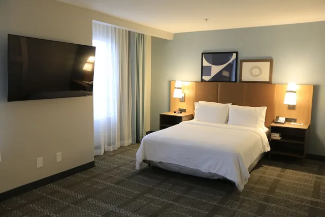 جناح استوديو بسرير كوين بمطبخ بحوض استحمام لذوي الإعاقة، Staybridge Suites Silicon Valley Milpitas 1/5