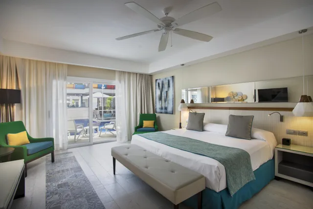 Deluxe, Catalonia Royal La Romana Adults Only All Inclusive 1/2
