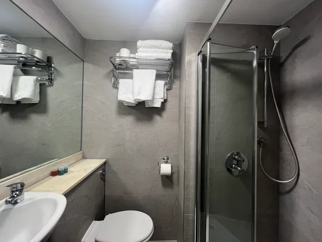 غرفة بسرير مزدوج، Hotel Cavendish 3/3