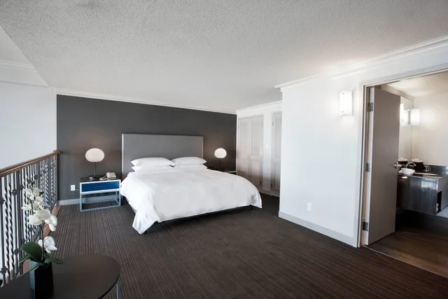 جناح بسرير كينج، Niagara Falls Marriott on The Falls 2/3