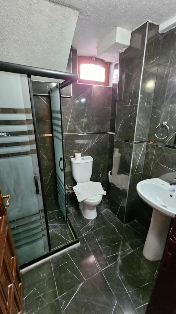 غرفة اقتصادية بسرير مزدوج وسرير فردي، OTTOMAN ELEGANCE HOTEL 4/4