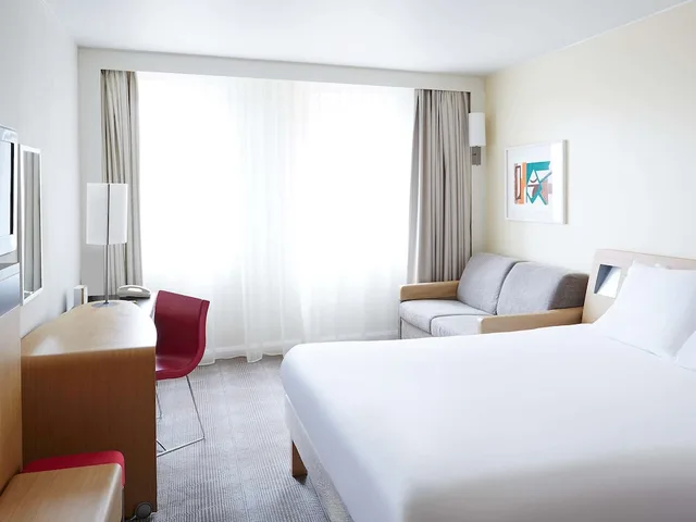 غرفة سوبيريور بسرير كوين، Novotel Liverpool Centre 2/8