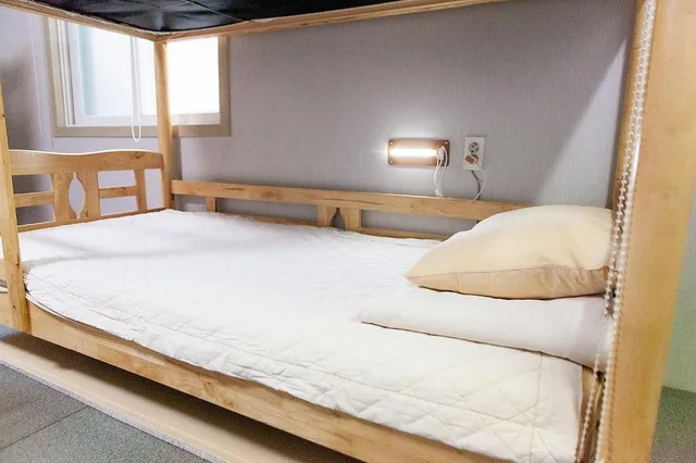 غرفة رباعية بأسرّة بطابقين، Familie Guest House Busan Station - Hostel 1/4