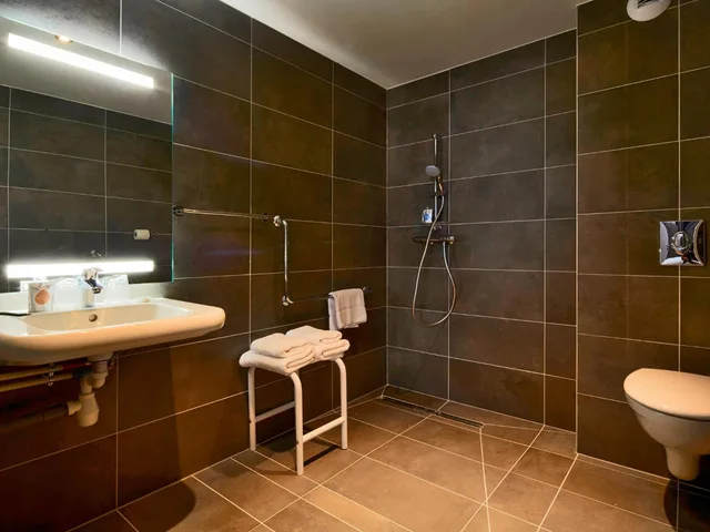 غرفة بسرير كوين، KYRIAD TROYES CENTRE 7/7