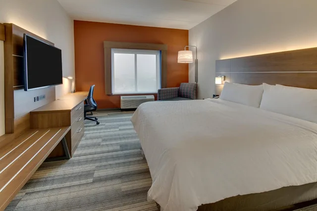 غرفة قياسية بسرير مزدوج، Holiday Inn Express & Suites Nashville Metrocenter Downtown 3/6