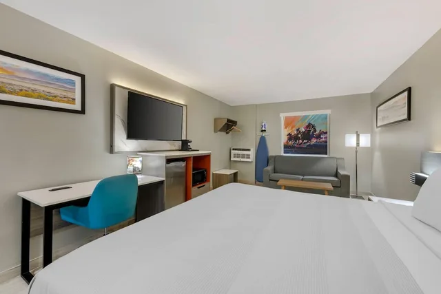 Upgrade, Suite, King Bed, Sofa، Quality Inn Ruidoso NM 3/4