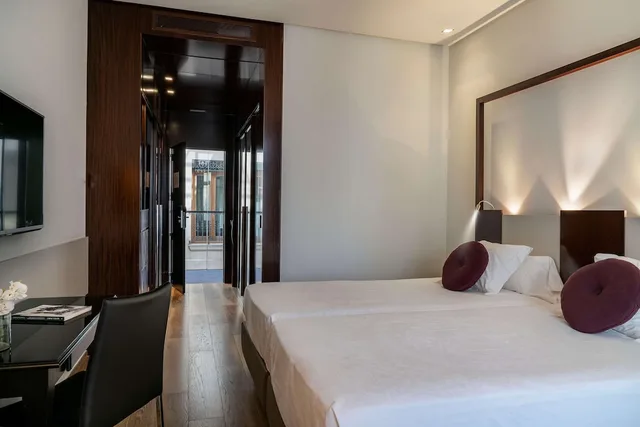 غرفة بريميوم مفردة بسرير كوين، Vincci Palace Hotel 3/7