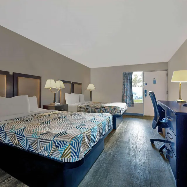 Room, Quadruple, Motel6 McDonough, GA 4/9