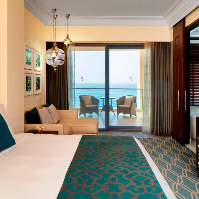 غرفة ديلوكس بسرير كينج بإطلالة على البحر بشرفة، Ajman Saray, a Luxury Collection Resort, Ajman 3/10