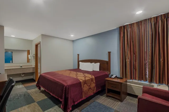 غرفة بسرير كينج بحوض استحمام، Rodeway Inn Augusta West - Fort Gordon 5/7