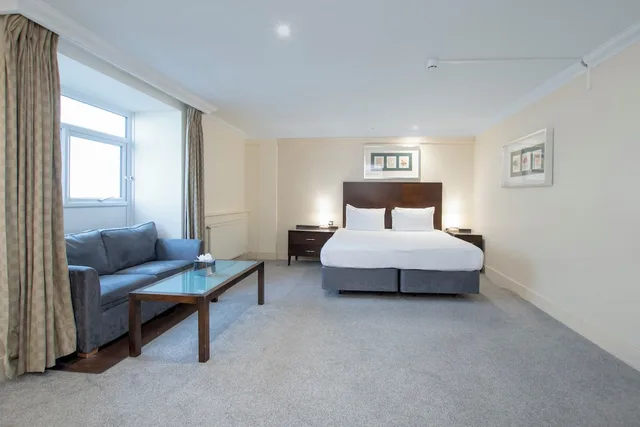Feature, Superior, Double Bed, with View، Bournemouth East Cliff by Belvilla 2/10