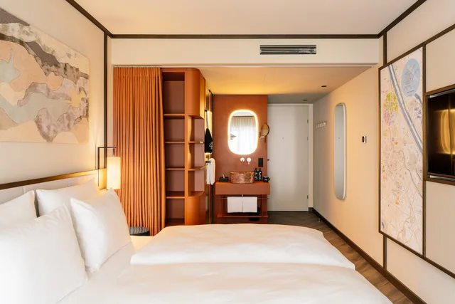 Smart Atrium Room، Hotel Schani City 4/10