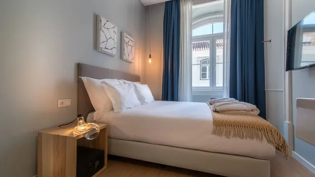 Small Double, City View, Esqina Urban Lodge 1/2