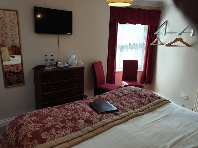غرفة قياسية بسرير كينج، The Brandize - Guest House 2/3