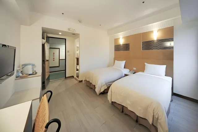 Elegant, Twin Beds، Kenting Holiday Hotel 1/2