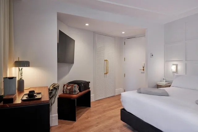 بنتهاوس بشرفة، COSMO HOTEL Y BAR 1/5