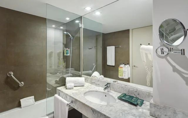 غرفة ثلاثية، SERCOTEL AMISTER ART HOTEL 7/8