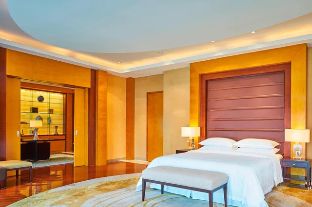 1 Bedroom, Executive, Suite, King Bed, Balcony, Sheraton Zhoushan Hotel 5/10