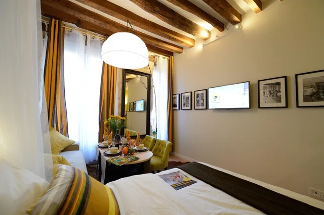 Livingstone, Studio, Suite, Les Patios Du Marais 2/8