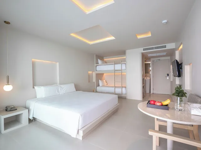 Family, Queen Bed, Pool Access، Prima Hotel Pattaya 1/3