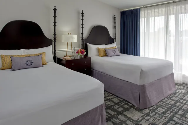 Newport، Viking Hotel 1/4