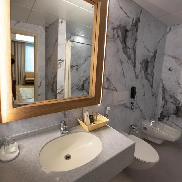 Family Suite, Ramee Guestline Hotel 2/2