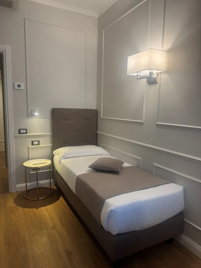 غرفة قياسية مفردة، Flora Hotel Milan 7/11