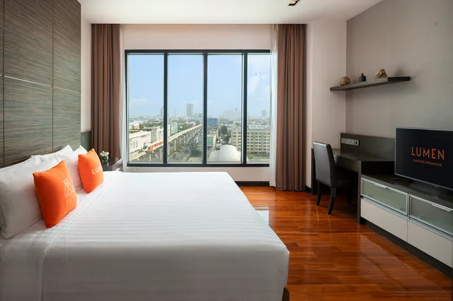 1 Bedroom, Suite, King Bed, Lumen Bangkok Srinakarin 1/2
