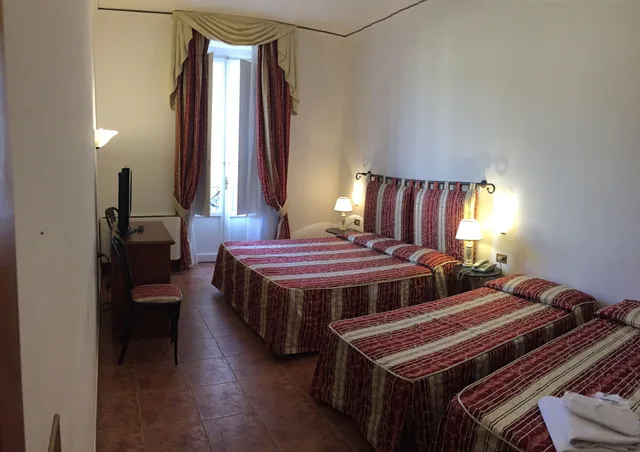غرفة قياسية ثلاثية، Hotel Alinari 5/8