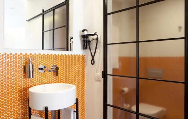 غرفة قياسية بسرير مزدوج أو سريرين منفصلين، HOSTAL BUELTA 10/10