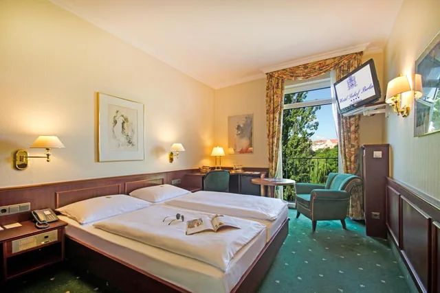 غرفة قياسية بسرير كينج بإطلالة على البحيرة، Ringhotel Seehof Berlin 10/10