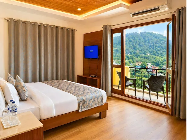 استوديو بسرير كوين بإطلالة على الجبل بشرفة، Riverside Resort 4/8