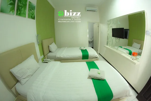 غرفة سوبيريور بسريرين منفصلين، Ebizz Hotel Jember 2/2
