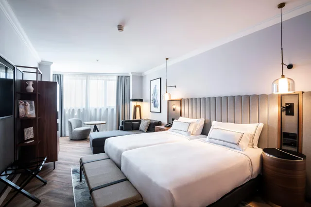 غرفة بسرير مزدوج أو سريرين منفصلين بإطلالة، Melia Valencia Palacio de Congresos Formely Hilton Valencia 4/6