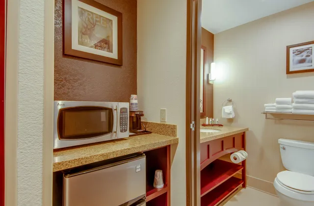 غرفة بسرير كوين، Best Western Plus Truckee-Tahoe Hotel 7/7