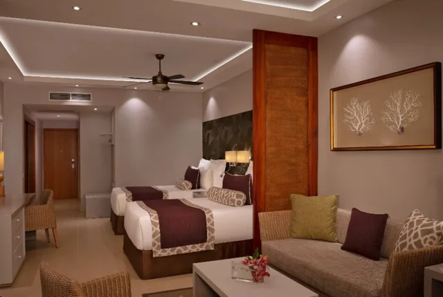 غرفة بسرير مزدوج بإطلالة على الحديقة، Dreams Royal Beach (former Now Larimar) 2/3