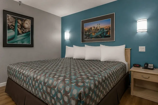 غرفة ديلوكس بسرير كينج، Vagabond Inn Bakersfield South 4/10