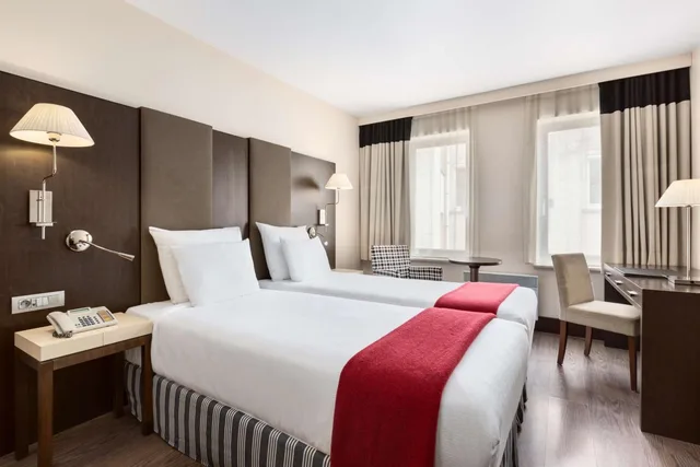 غرفة قياسية بسرير مزدوج أو سريرين منفصلين، Hotel NH Brussels Grand Place Arenberg 4/7