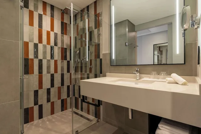 غرفة قياسية بسرير كينج، Radisson Safari Hotel Hoedspruit 5/5