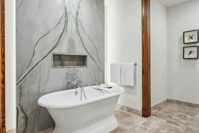 غرفة بسريرين كوين بشرفة، The St. Regis Deer Valley 2/4