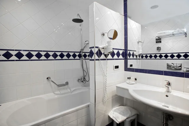 غرفة بريميير بسريرين منفصلين، Park Hotel Ai Pini 5/7