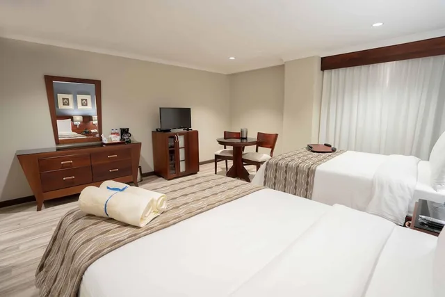 غرفة ديلوكس تنفيذية بسرير كينج، Hodelpa Gran Almirante Hotel & Casino 8/9
