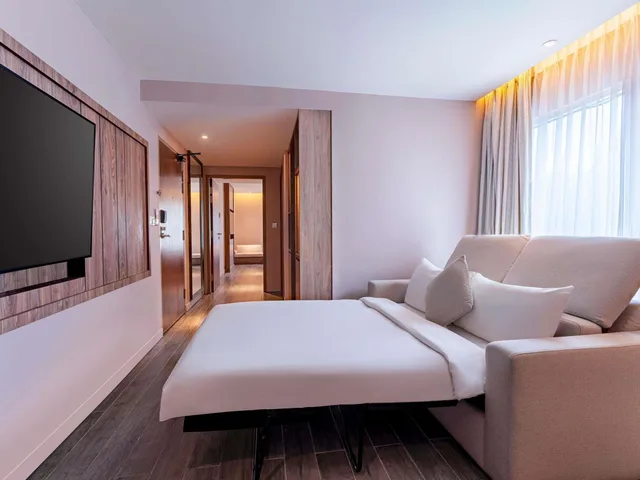 غرفة ديلوكس بسرير كينج وسرير فردي، MERCURE LANGKAWI PANTAI CENANG 5/10