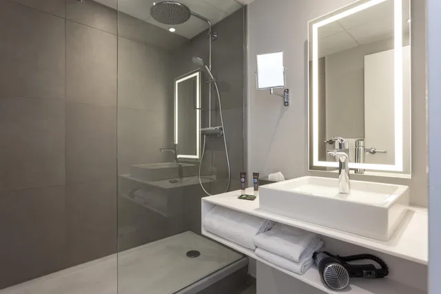 Superior, Twin Beds, Sofa, Novotel Annecy Centre 6/6