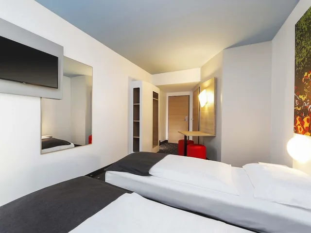 غرفة بسريرين منفصلين، B&B Hotel Berlin-Tiergarten 1/6
