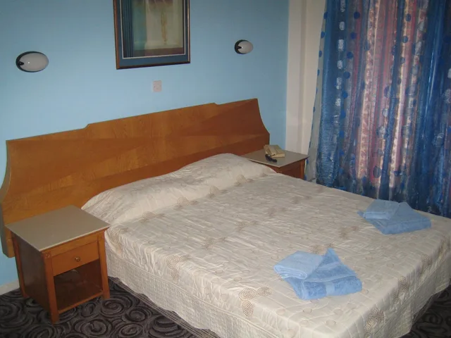 غرفة بسرير مزدوج بإطلالة على المدينة، Onisillos Hotel 4/9
