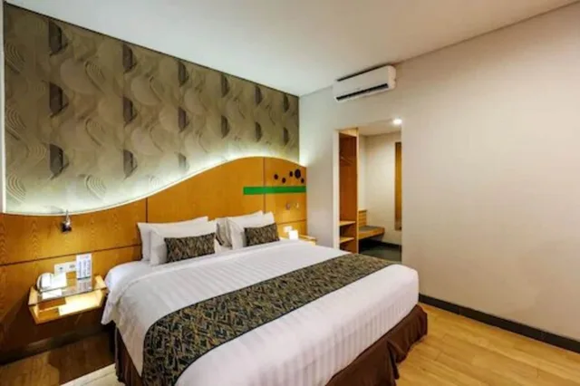 Petite, Deluxe, King Bed, Balcony، ILLIRA Lite Hotel Praya 2/4