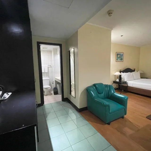 Junior Suite, Golden Peak Hotel and Suites powered by Cocotel 9/10