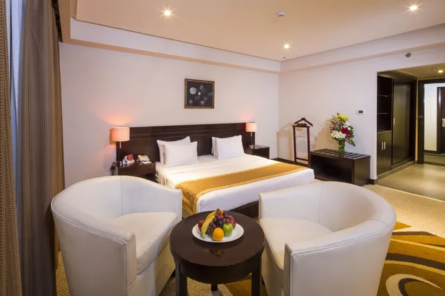 غرفة ديلوكس بسرير كينج، Monroe Hotel Bahrain 4/6